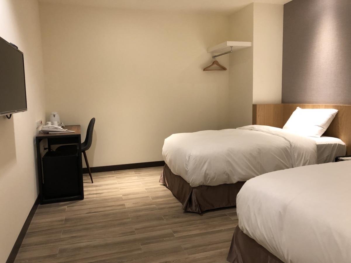 Honest & Warm Hotel Taoyuan Eksteriør bilde