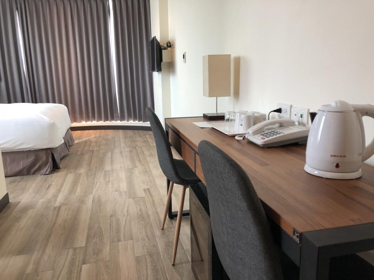 Honest & Warm Hotel Taoyuan Eksteriør bilde