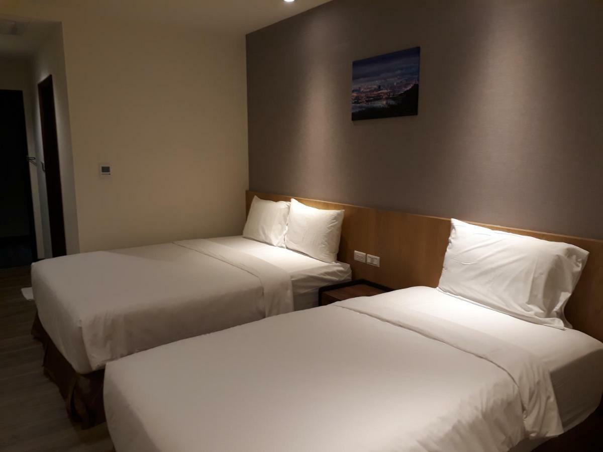 Honest & Warm Hotel Taoyuan Eksteriør bilde